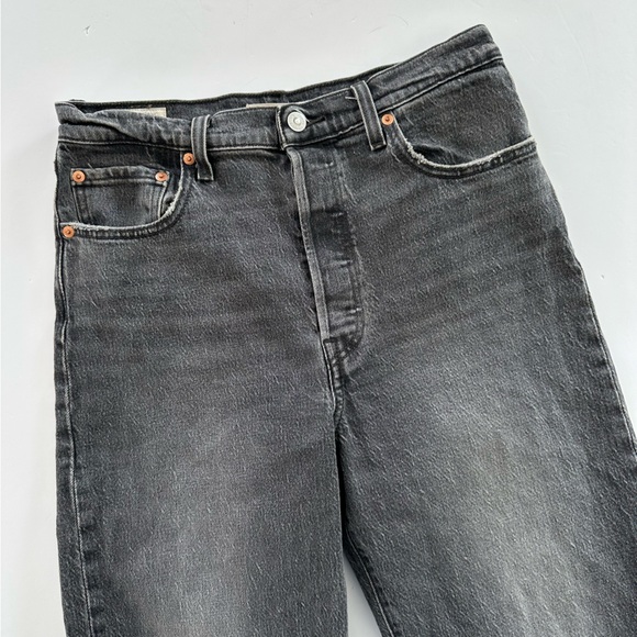 Levi’s Ribcage Straight Ankle Button Fly Gray Womens Size 29 - Picture 4 of 8